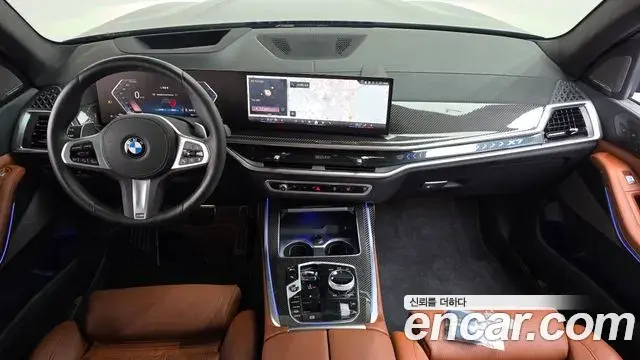 BMW X7 2025 — Фото 9/20