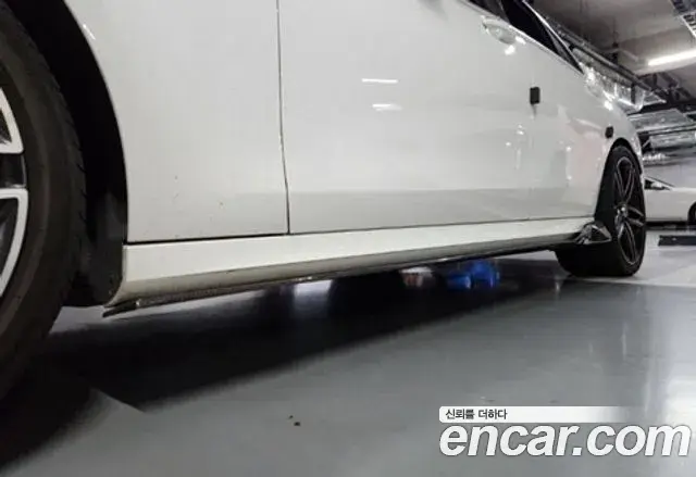 Mercedes-Benz E-Class 2018 — Photo 3/18