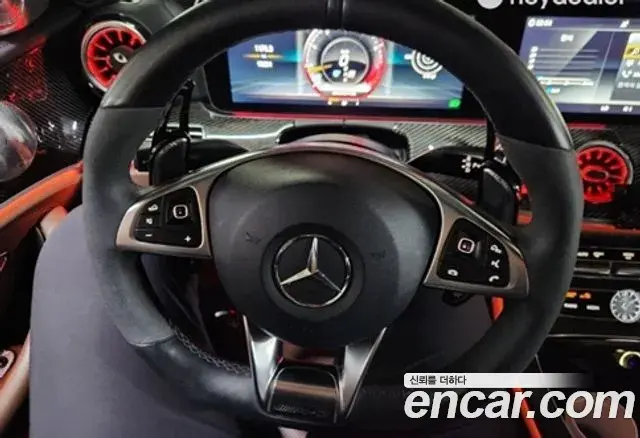 Mercedes-Benz E-Class 2018 — Photo 5/18