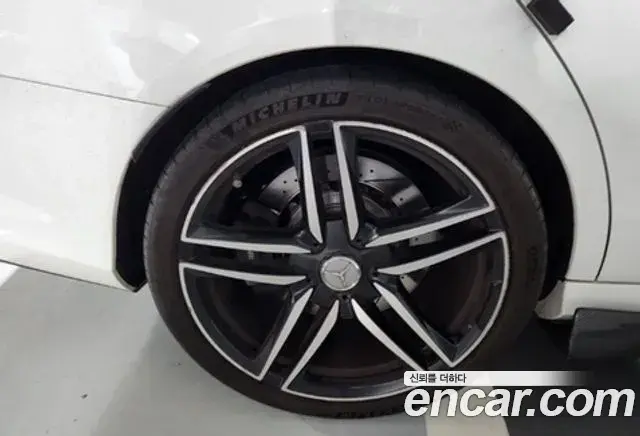 Mercedes-Benz E-Class 2018 — Photo 13/18