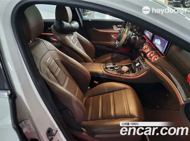 Mercedes-Benz E-Class 2018 — Photo 18/18