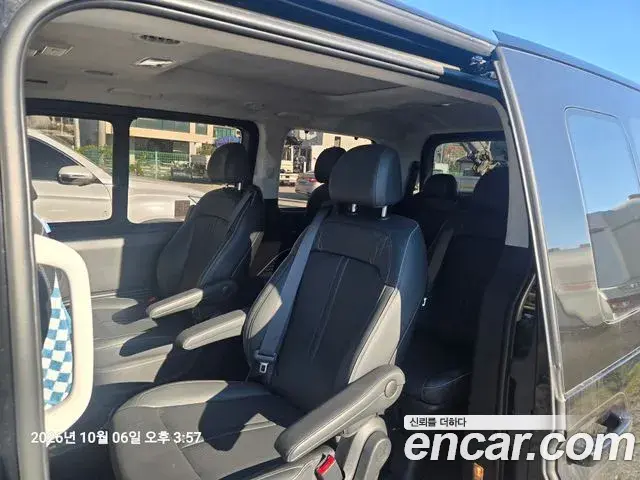 Hyundai Staria 2025 — Şəkil 6/8