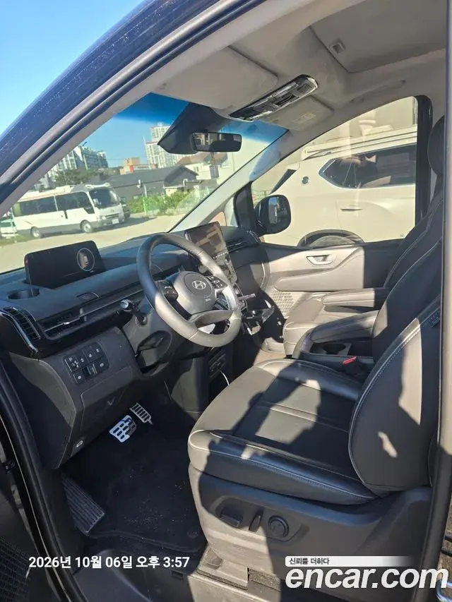 Hyundai Staria 2025 — Şəkil 7/8