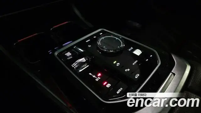 BMW 7 Series 2023 — Photo 9/20