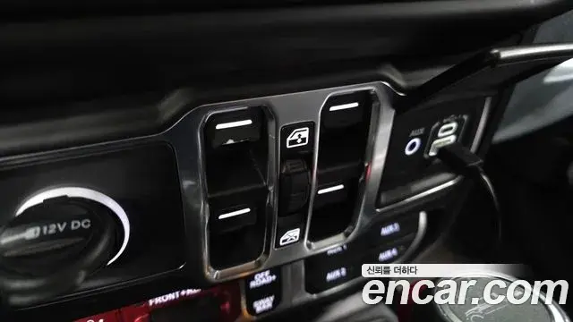 Jeep Gladiator 2023 — Photo 14/20