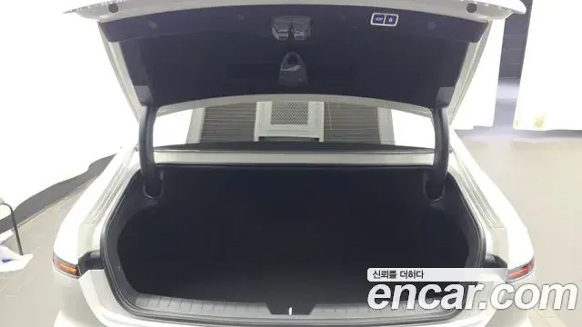 Hyundai Grandeur 2022 — Photo 20/20