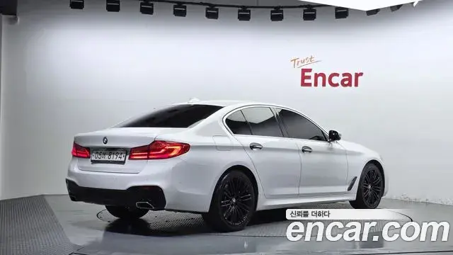 BMW 5 Series 2018 — Фото 2/20