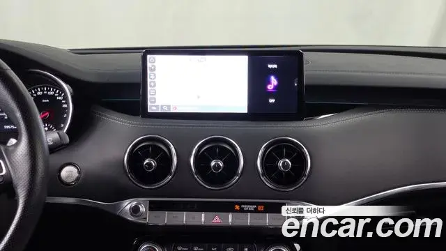 Kia Stinger 2021 — Photo 14/20