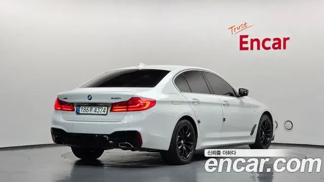 BMW 5 Series 2018 — Фото 1/20