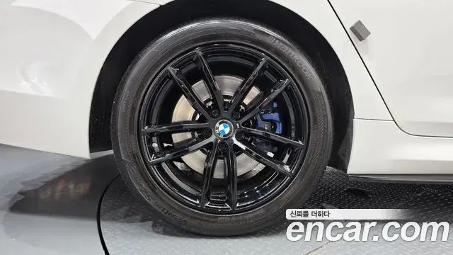 BMW 5 Series 2018 — Фото 4/20
