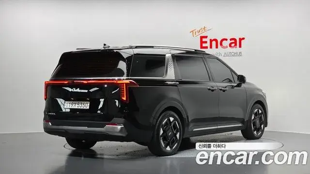 Kia Carnival 2025 — Photo 2/20