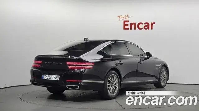 Genesis Electrified G80 2023 — Şəkil 1/20
