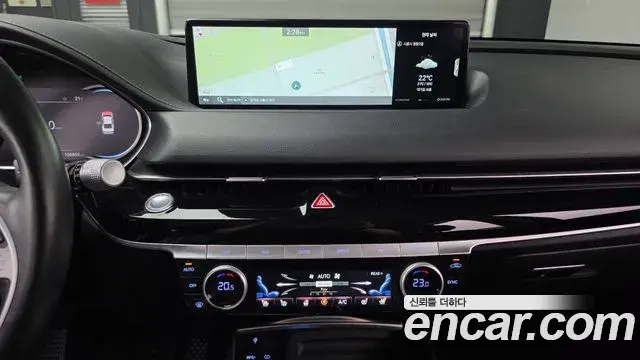 Genesis Electrified G80 2023 — Şəkil 18/20