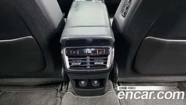 Kia K8 2023 — Şəkil 19/20