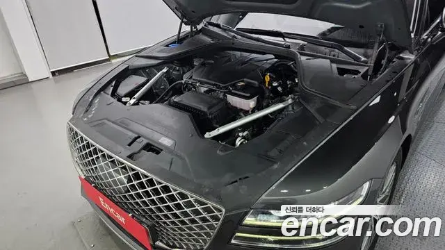 Genesis Electrified G80 2023 — Photo 6/20