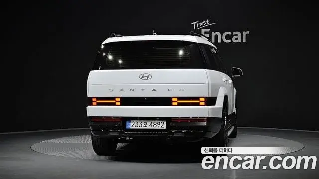 Hyundai Santa Fe 2024 — Photo 4/20
