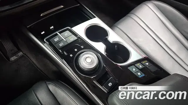 Kia K8 2021 — Photo 9/20