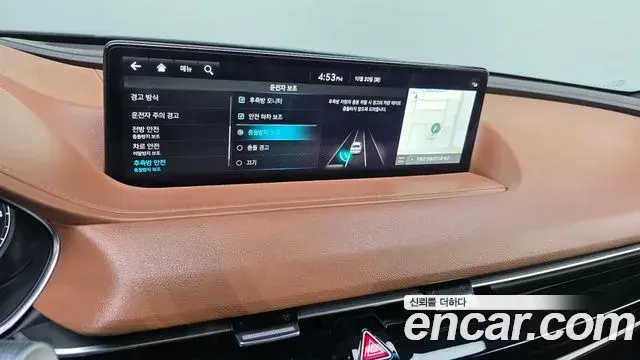 Genesis Electrified G80 2022 — Photo 16/20