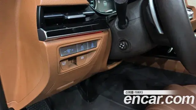 Genesis Electrified G80 2022 — Photo 19/20