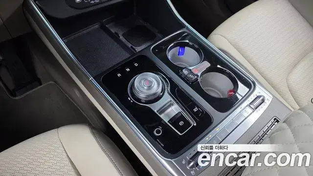 Kia Carnival 2025 — Photo 9/20