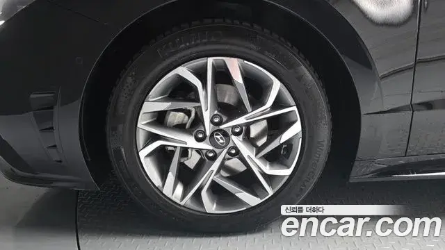 Hyundai Sonata 2022 — Photo 5/20