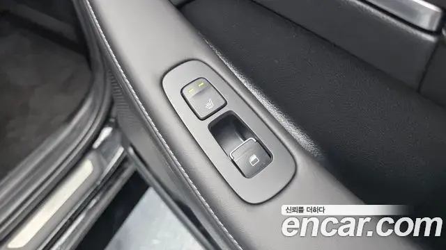 Hyundai Sonata 2022 — Photo 19/20