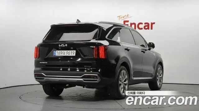 Kia Sorento 2023 — Şəkil 2/20