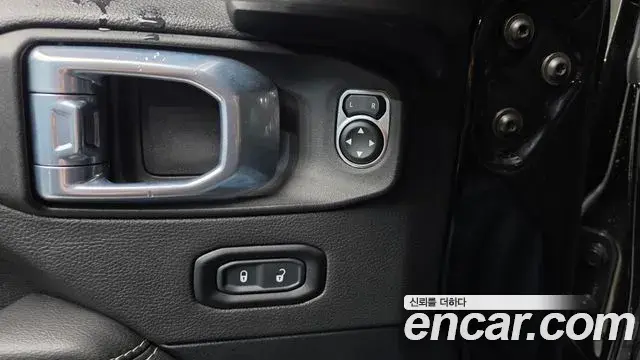 Jeep Wrangler 2021 — Şəkil 11/20