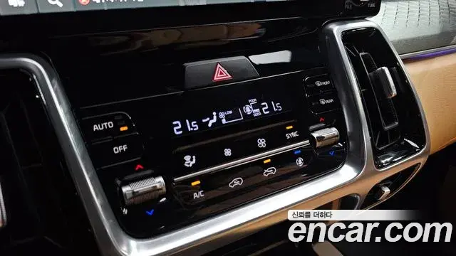 Kia Sorento 2022 — Photo 14/20