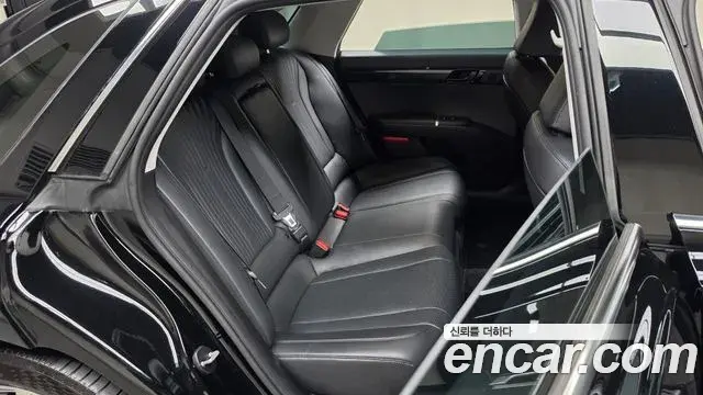 Hyundai Grandeur 2023 — Photo 12/20