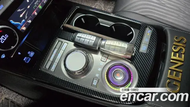 Genesis Electrified G80 2024 — Photo 9/20