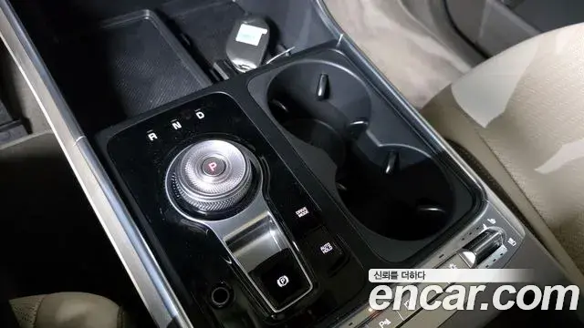 Kia Carnival 2024 — Photo 9/20