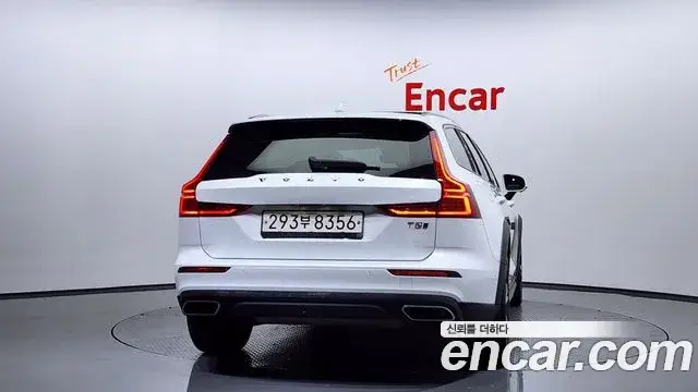 Volvo V60 Cross Country, 2020