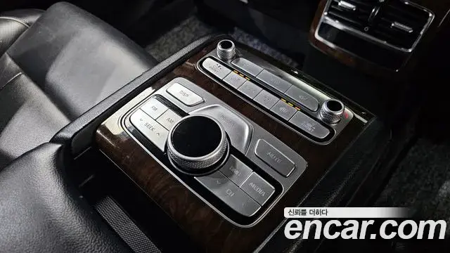 Kia The K9 2020 — Photo 19/20
