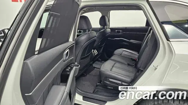 Kia Sorento 2021 — Photo 12/20