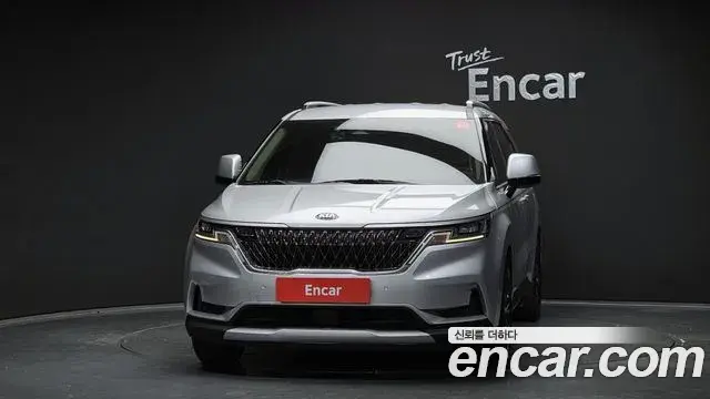 Kia Carnival 2021 — Фото 3/20