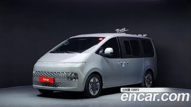 Hyundai Staria 2025 — Şəkil 1/20