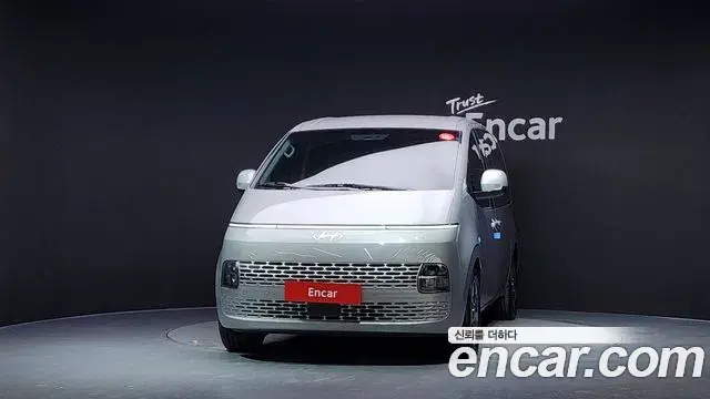 Hyundai Staria 2025 — Şəkil 3/20