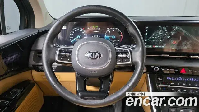 Kia Carnival 2021 — Photo 14/20