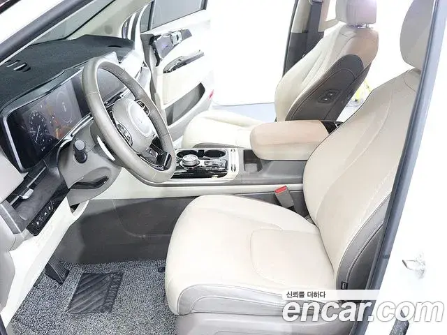 Kia Carnival 2023 — Фото 17/20