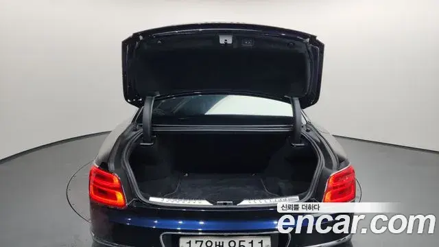 Bentley Flying Spur 2022 — Şəkil 8/20