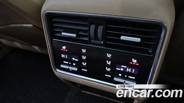 Porsche Cayenne 2022 — Photo 18/20