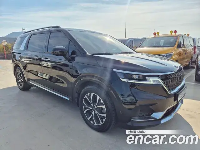 Kia Carnival 2021 — Photo 5/15