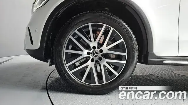 Mercedes-Benz GLC-Class 2021 — Photo 5/20