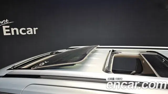 Kia Carnival 2023 — Photo 17/20