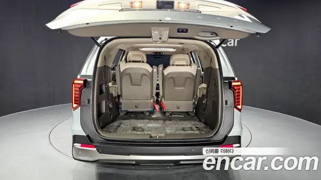 Kia Carnival 2023 — Photo 20/20