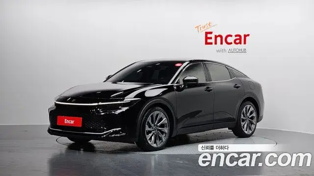 Toyota Crown Crossover 2023 — Photo 1/20