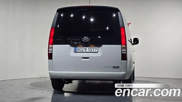 Hyundai Staria 2023 — Photo 4/20
