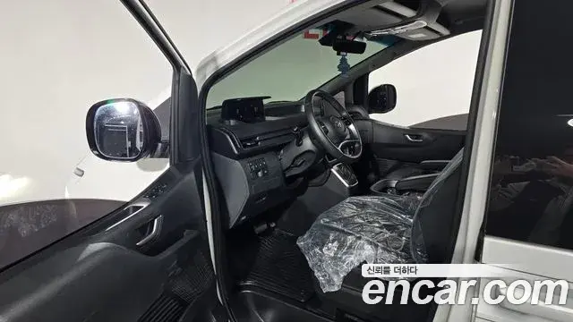 Hyundai Staria 2023 — Photo 10/20