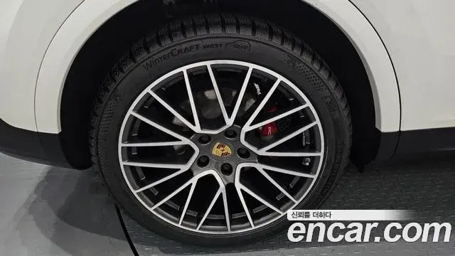 Porsche Cayenne 2022 — Photo 5/20